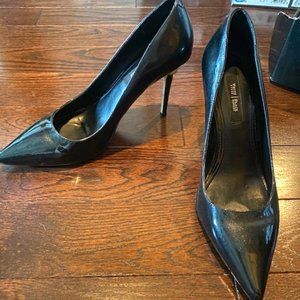 White House Black Market Olivia Pumps